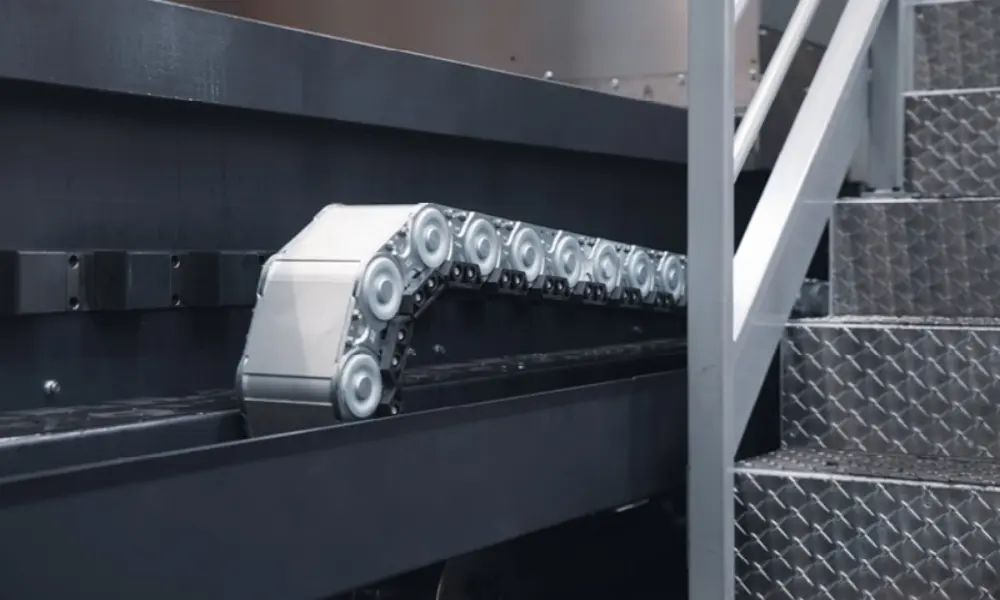 pre-assembled drag chain