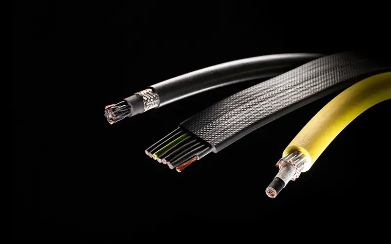 Kabel & Leitungen für permanente Bewegung von HELU