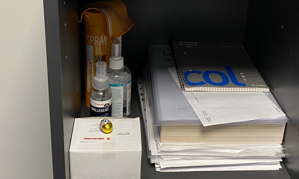 Æggeskjul kontor hylde 