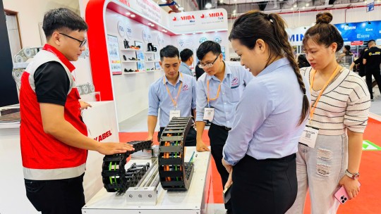 Trien lam VIAF Binh Duong 2025 4