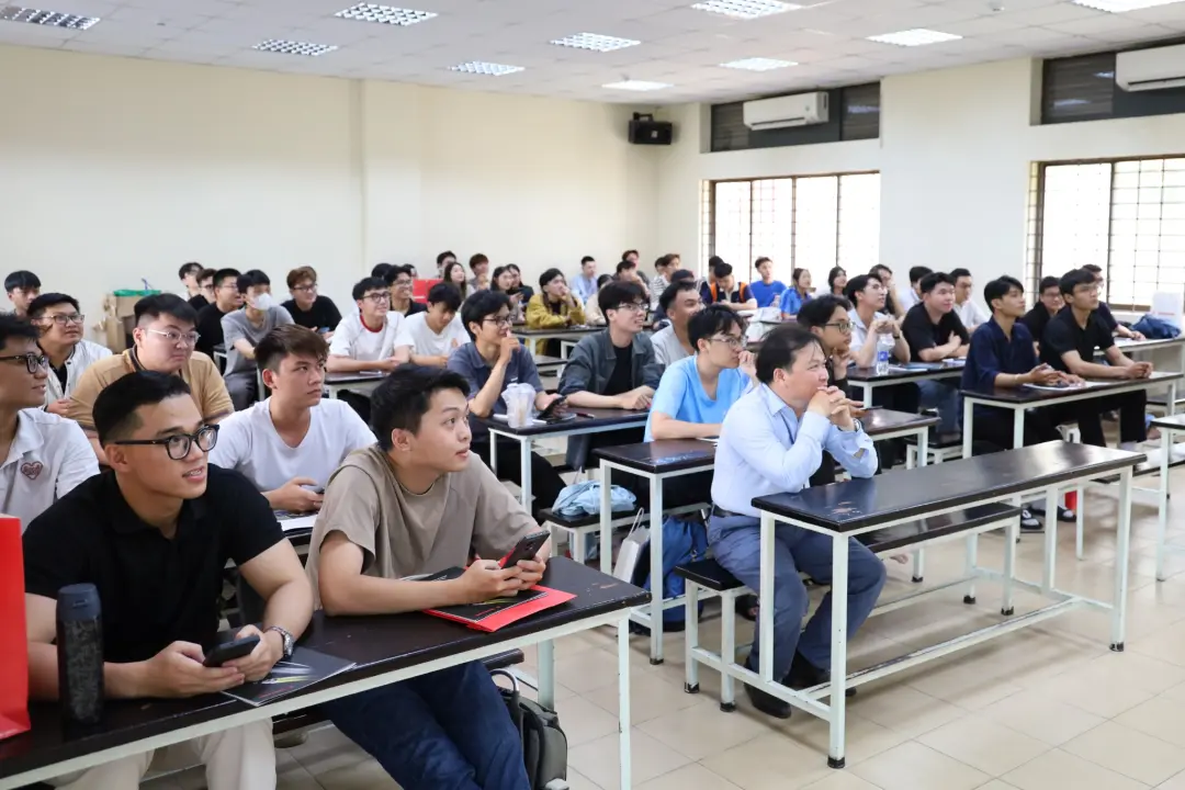 Buổi hội thảo tại Trường Đại học Bách Khoa