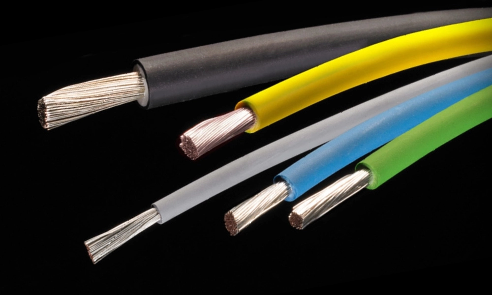 Heat-resistant wire with a tinned copper conductor