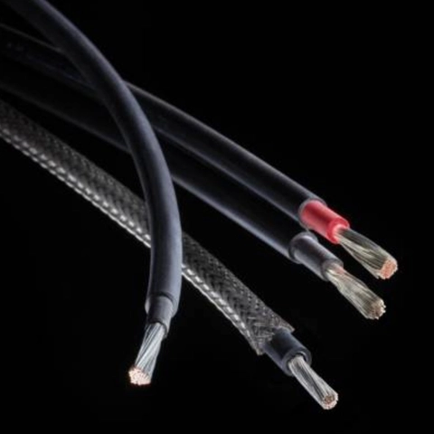 3. Đầu nối cáp DC