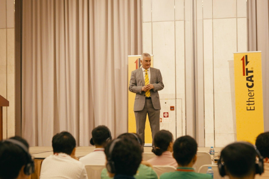 Mr. Martin Rostan, Executive Director of EtherCAT Technology Group, is presenting knowledge related to EtherCAT technology.