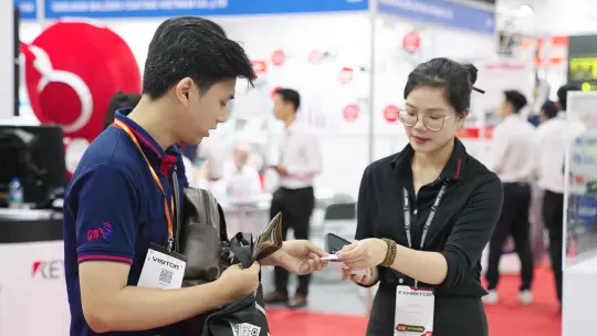 HELU Vietnam engineers interact with visitors