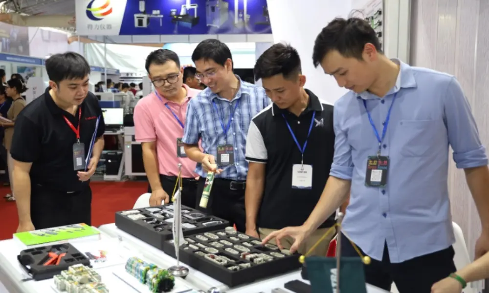 Customers can experience products and receive advice from our engineers.