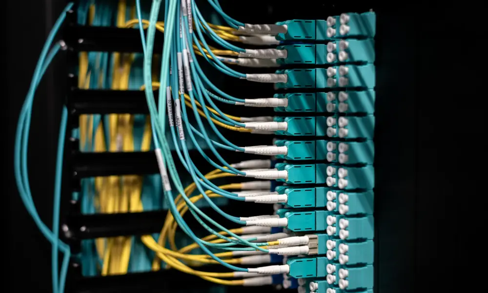 Applications of stranded-conductor single-core cables