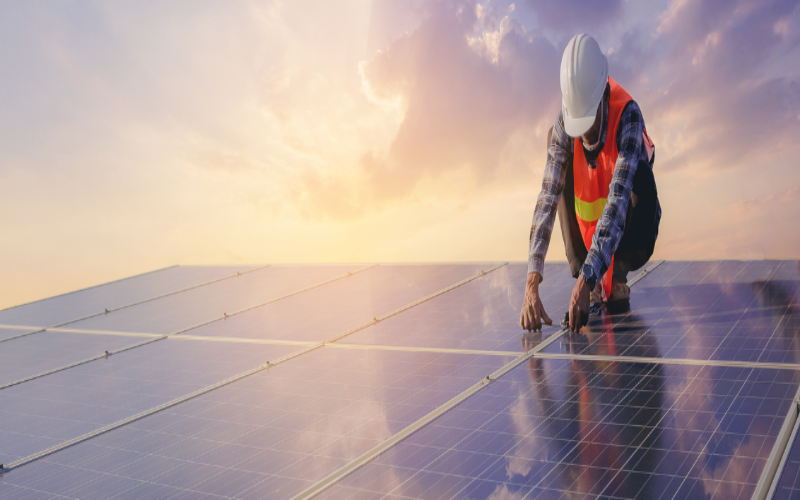 Roof-mounted solar power systems for factories