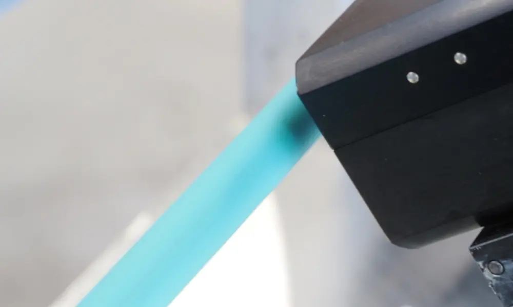 Quá trình in ký hiệu dây điện trong nhà máy sản xuất