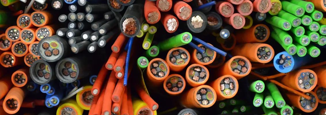 CHUYÊN GIA "DÂY CÁP ĐẶC BIỆT"