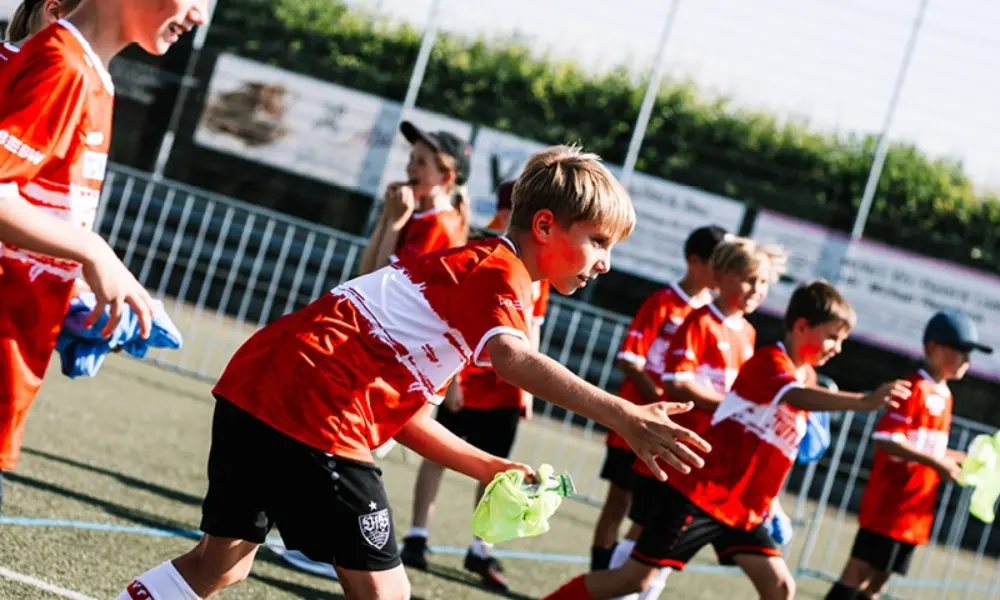 60 Kinder durften bei der VfB Fußballschule mit trainieren.
