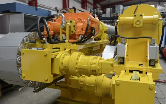 negialáncok akcióban az acélgyárban