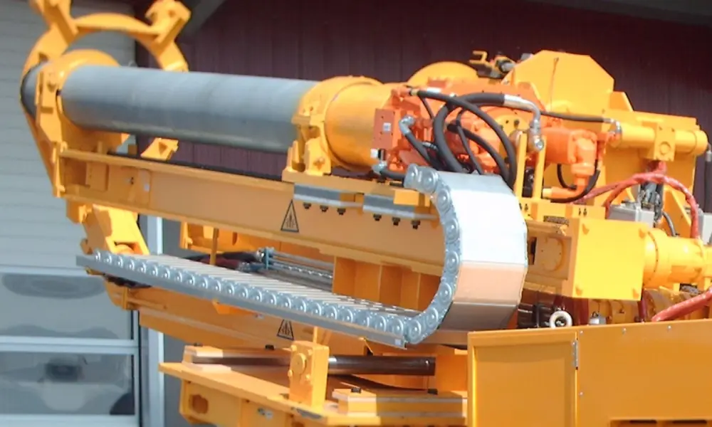 Drag chain for Maschinentechnik Roth in action