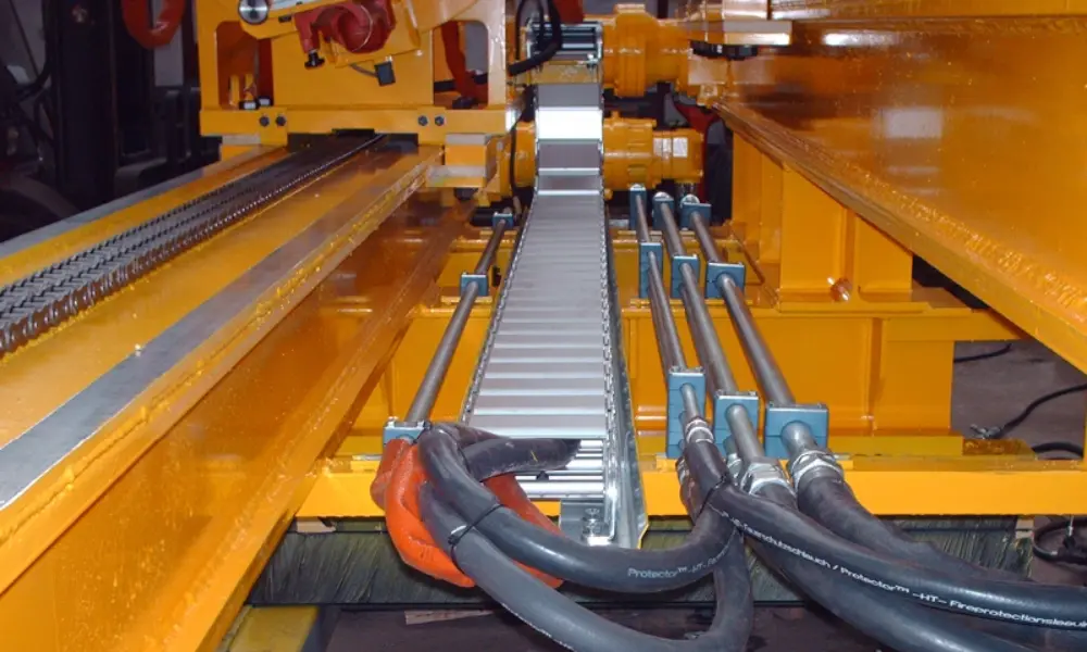 Drag chain for Maschinentechnik Roth in action 
