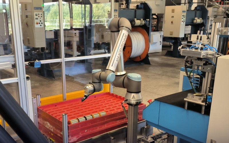 Cobot Roboter im Werk Windsbach