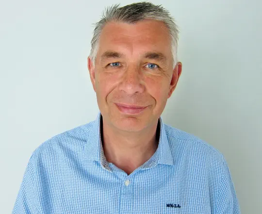 Porträt Dr. Torsten Schütt