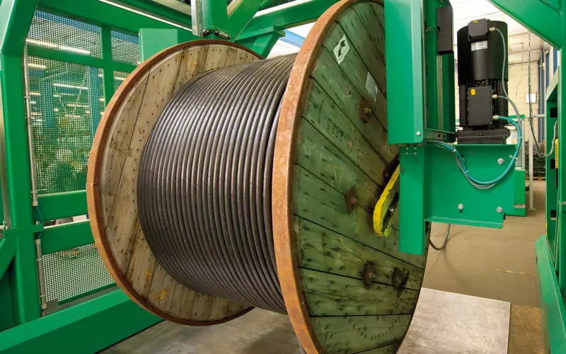 Giant drum is held in the air by the Kabelmat machine