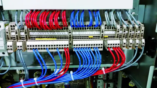 Verkabelung im Schaltschrank